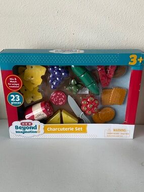 H-E-B Beyond Imagination Yellow & Multicolor Kids Charcuterie Play Set